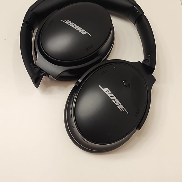 Bose QuietComfort 45 QC45 Wireless Bluetooth Headphones - Picture 5 of 6